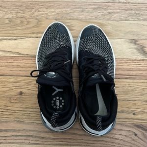 Nike Women’s Joy ride